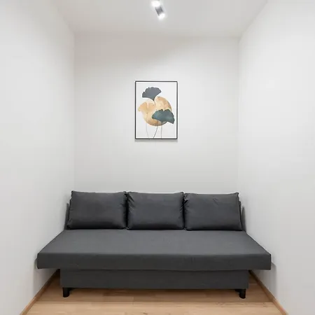 Triple Balcony 公寓