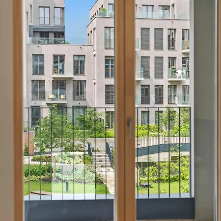 Triple Balcony 公寓 *